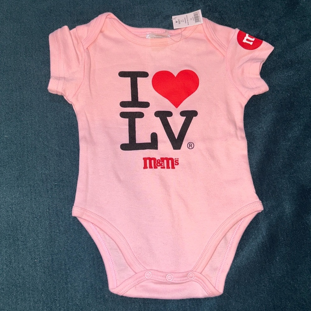M&M I ❤️ LV PINK ONSIE NWT